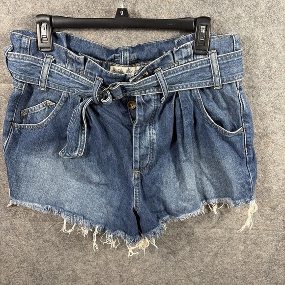 Women’s Free People See You Sometime Blue Jean Cut Off Shorts W/ Belt Size M - Picture 1 of 8